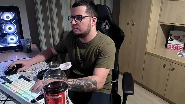 kevinnlovelly online show from January 16, 8:00 pm