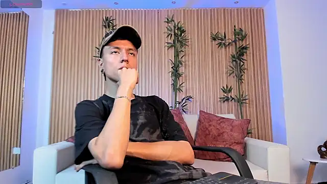 Bastthianxxx online show from December 16, 7:10 pm