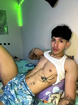 wil hot online show from December 21, 4:37 pm