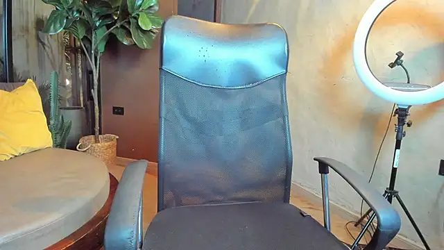 isaac grimm online show from February 5, 3:13 am