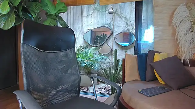 isaac grimm online show from April 18, 7:07 pm