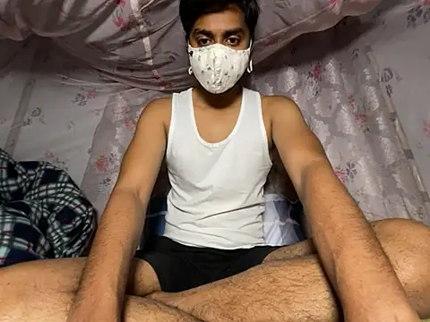 hunterboy2001 online show from March 3, 8:26 pm