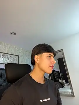 Lander Cruz online show from February 25, 8:21 pm