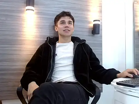 JuanGomm online show from March 7, 3:04 am