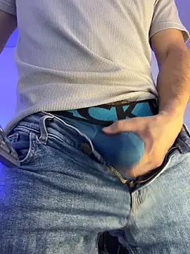 williamsmiiths16 online show from March 29, 1:00 pm