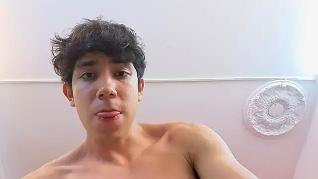 Neo Twink online show from June 4, 7:09 pm