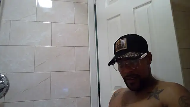 cosmiccloudpig online show from December 23, 8:01 am