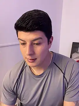 Goldenknight33 online show from April 11, 2:09 pm