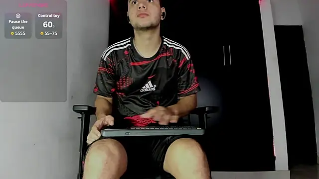 Liam Mateo online show from January 9, 2:28 am