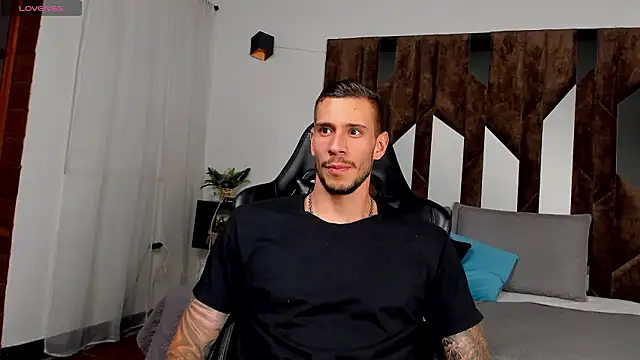 J king   online show from March 25, 10:58 pm