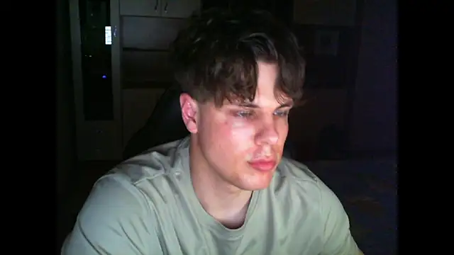 GymGuy0505 online show from March 29, 8:20 pm