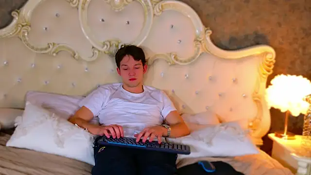 JamesRaww online show from January 13, 3:38 pm