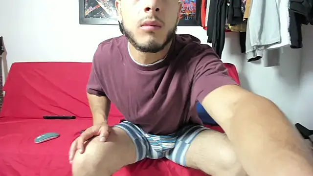 Reynoah online show from March 6, 10:29 pm