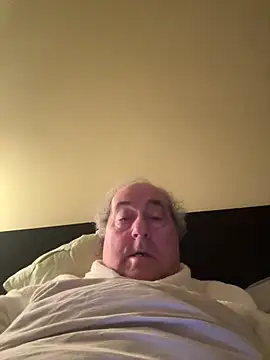 csikar online show from February 11, 5:45 am