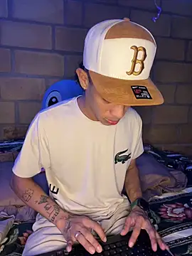 Glen connor 11 online show from March 30, 10:00 pm