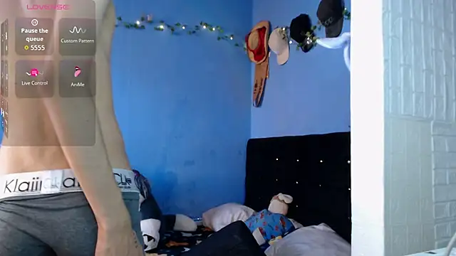 Juan Gomezz26 online show from July 20, 9:38 pm
