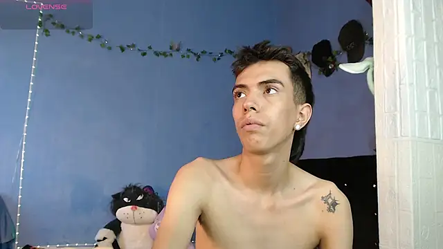 Juan Gomezz26 online show from July 21, 10:56 pm