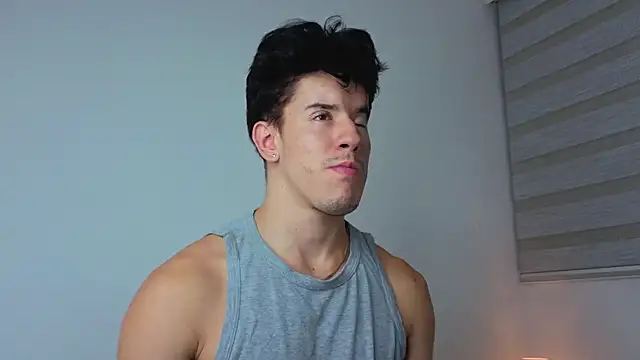 maxxcooper1 online show from January 17, 6:49 am