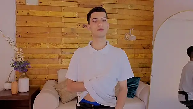 prettyboyy 13 online show from January 15, 8:44 pm