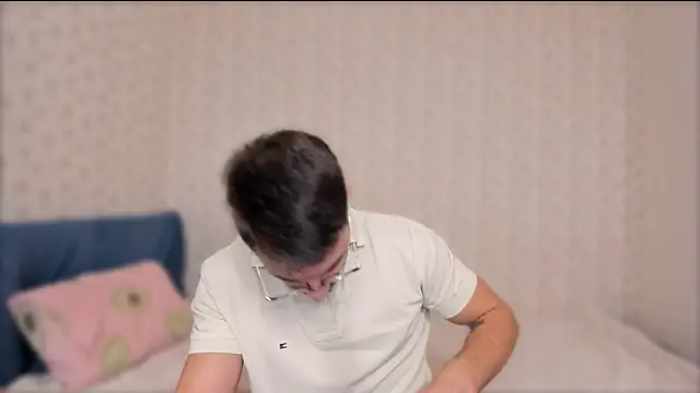 Tony Wolf online show from December 21, 9:01 pm