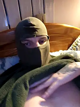 BottomB95xh online show from December 16, 2:24 pm