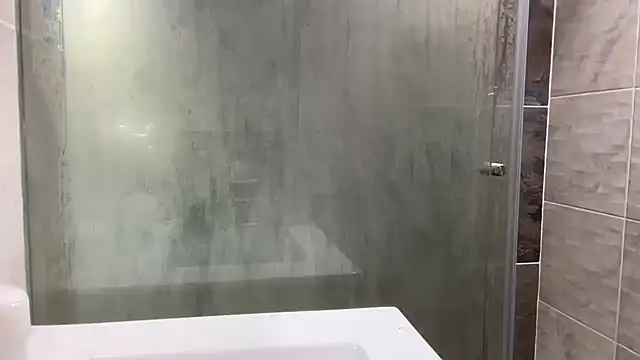 HotWhisper22 online show from April 9, 8:48 pm