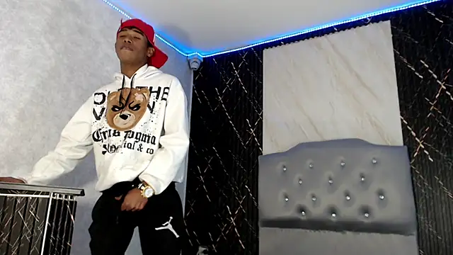 Yoim Williams online show from January 8, 5:23 am