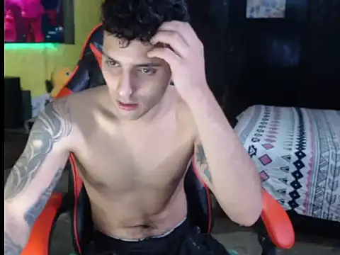 JustynAle2025 online show from December 19, 10:50 pm