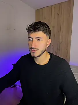 LIAM COLT online show from April 19, 12:32 am