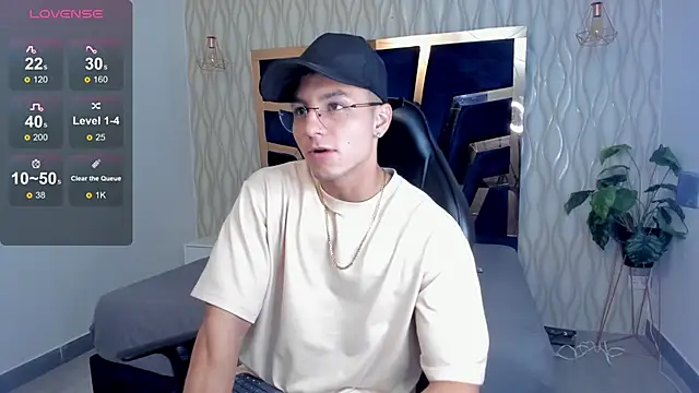 Noah Clarkk online show from March 11, 5:31 pm