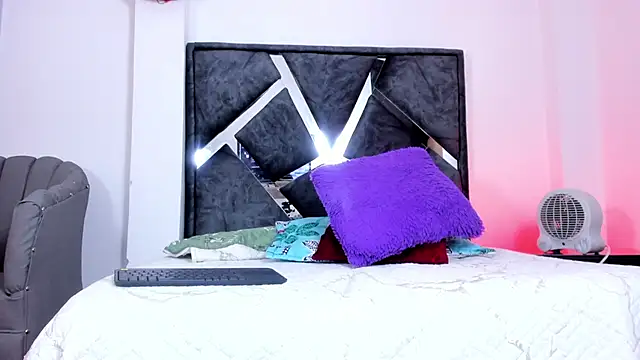 Liam saint online show from January 12, 1:15 pm