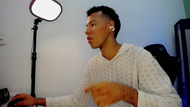 Tupac D online show from January 6, 4:05 am