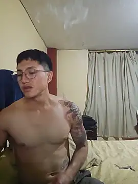 Xavlex0803 online show from April 10, 12:06 am