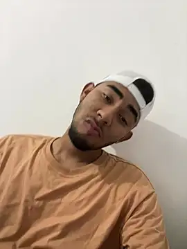 youngalexofficial online show from January 13, 5:34 am