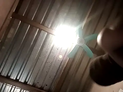 blackfana online show from April 17, 8:28 am