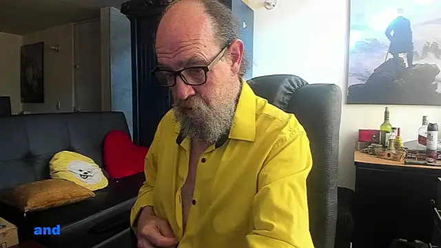 Uncle Hottie online show from June 3, 9:31 pm