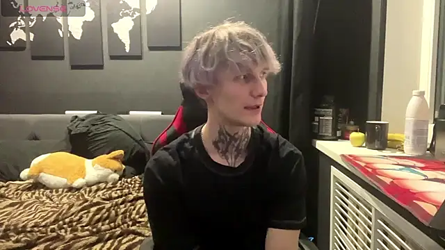 Mastur Bister online show from January 14, 9:18 pm