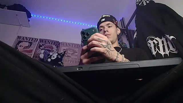 Anhony Muscle online show from February 19, 8:05 pm