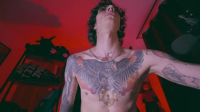 Olliver   y online show from April 13, 2:01 am