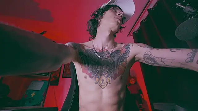 Olliver   y online show from April 18, 1:29 am