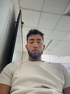 liam bronw online show from May 22, 8:47 pm