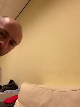 Majestik1 online show from April 21, 9:37 am