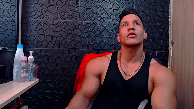 viktor herrera online show from February 8, 5:28 pm