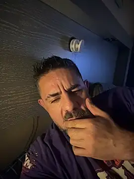 wolfbucker online show from February 25, 1:56 pm