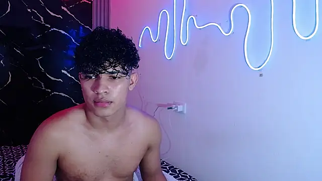 jamescurly00 online show from February 17, 7:29 am