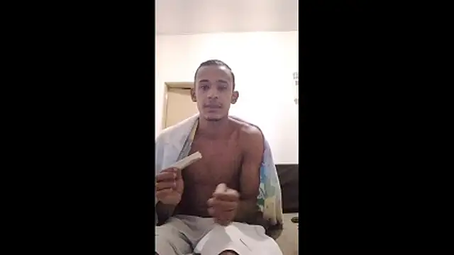 Magrinhodelicia011 online show from June 12, 12:31 am