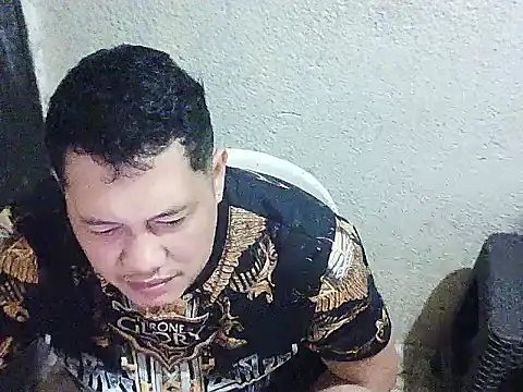 UrAsianGuy90 online show from April 16, 10:37 am