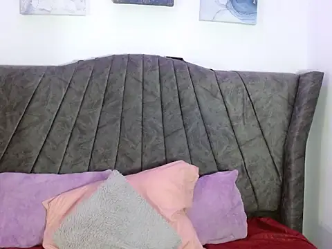 Angel adrien online show from February 5, 1:18 pm