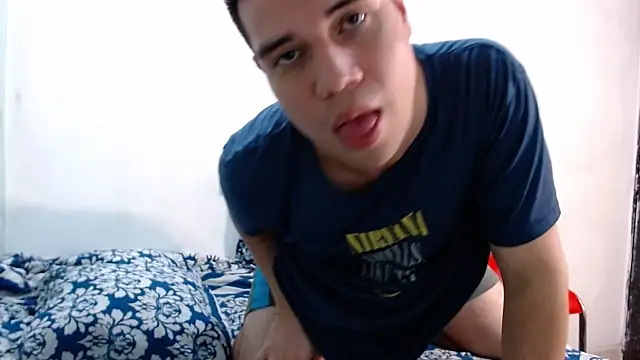 queen night19 online show from January 8, 7:08 pm