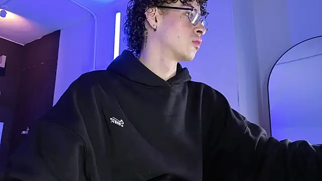 nova salvatore online show from April 5, 1:46 am